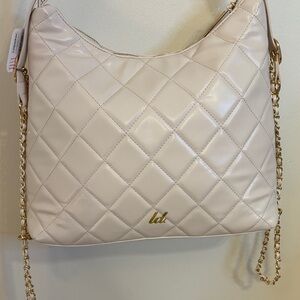 Elegant Cream Quilted Shoulder Bag